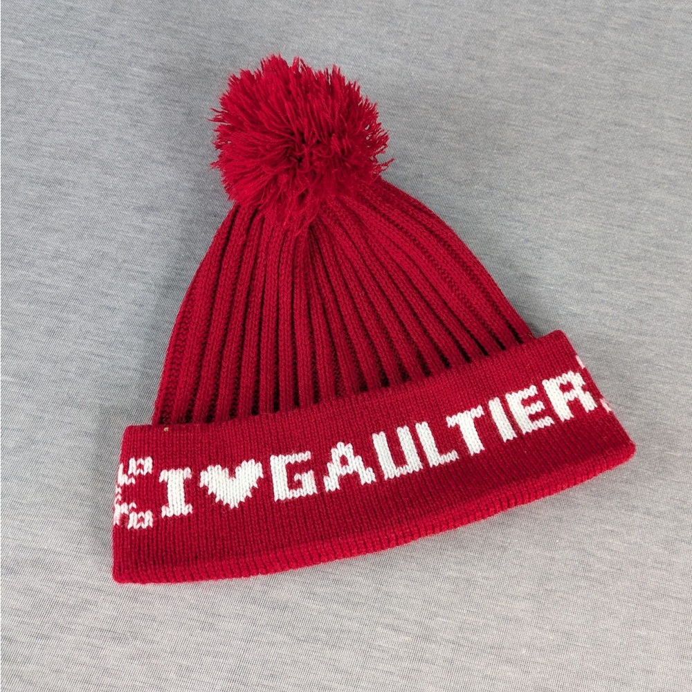 👯♀️Host Pick⚡️Jean Paul Gaultier ‘I ❤️ Gaultier’ Pom-Pom Toque